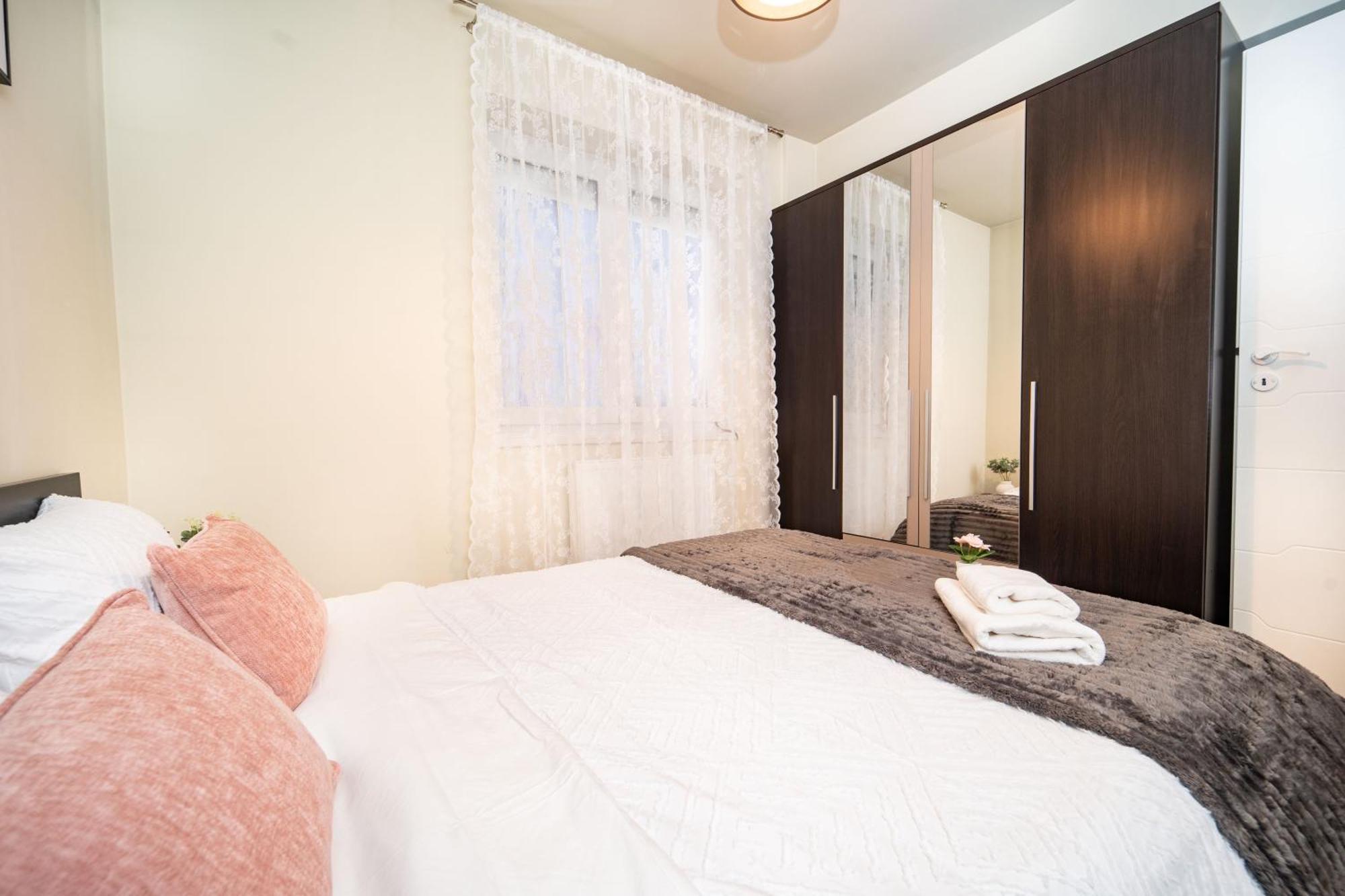 Central Elegant - Anastasia Apartment - By Openhouse 蒂米什瓦拉 外观 照片